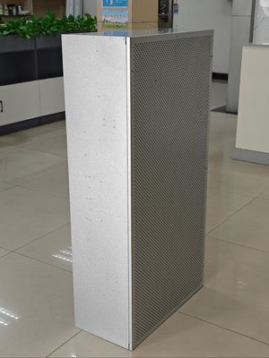 Professional Laminar Flow Hood with Purification Rank 100 Rank ISO14644-1 Standard and Filter Efficiency ≥ 99.99%